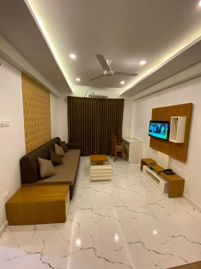 Utsavam Hotel Apartments Guruvayur Exterior photo
